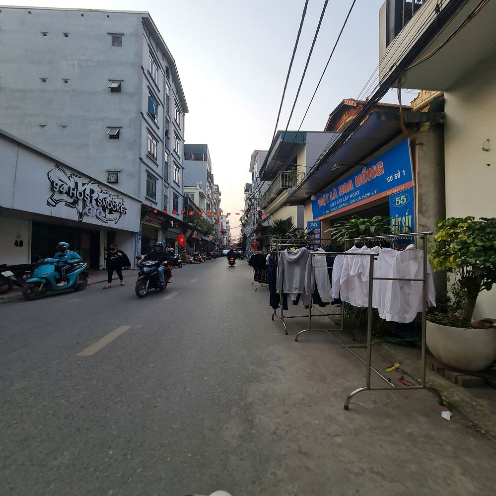Lô góc ô tô thông, vào nhà tại Trung tâm Trâu Quỳ, Gia Lâm. 41m2. Giá tốt, - Ảnh 2